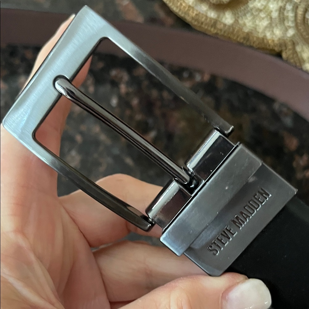 Steve Madden Reversible Black and Brown with Gunmetal Buckle Men's Belt
